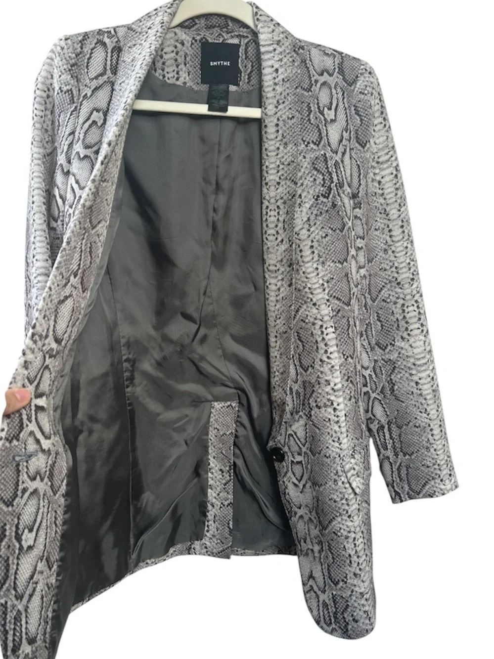 Smythe Long Shawl Blazer in Grey Snake Print Size 4 Gently Used